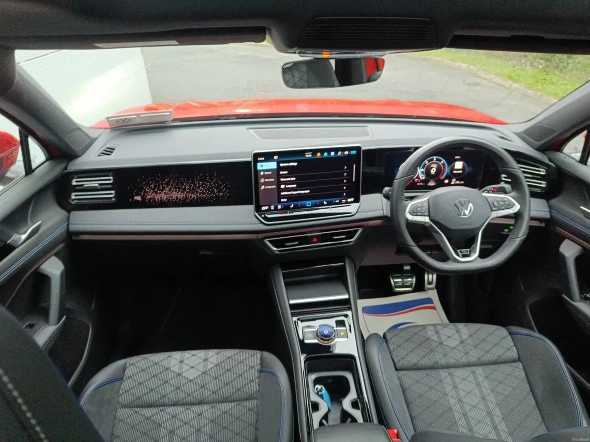 Volkswagen Tiguan 2.0 TDI 150HP R-Line DSG Panoram - Image 4