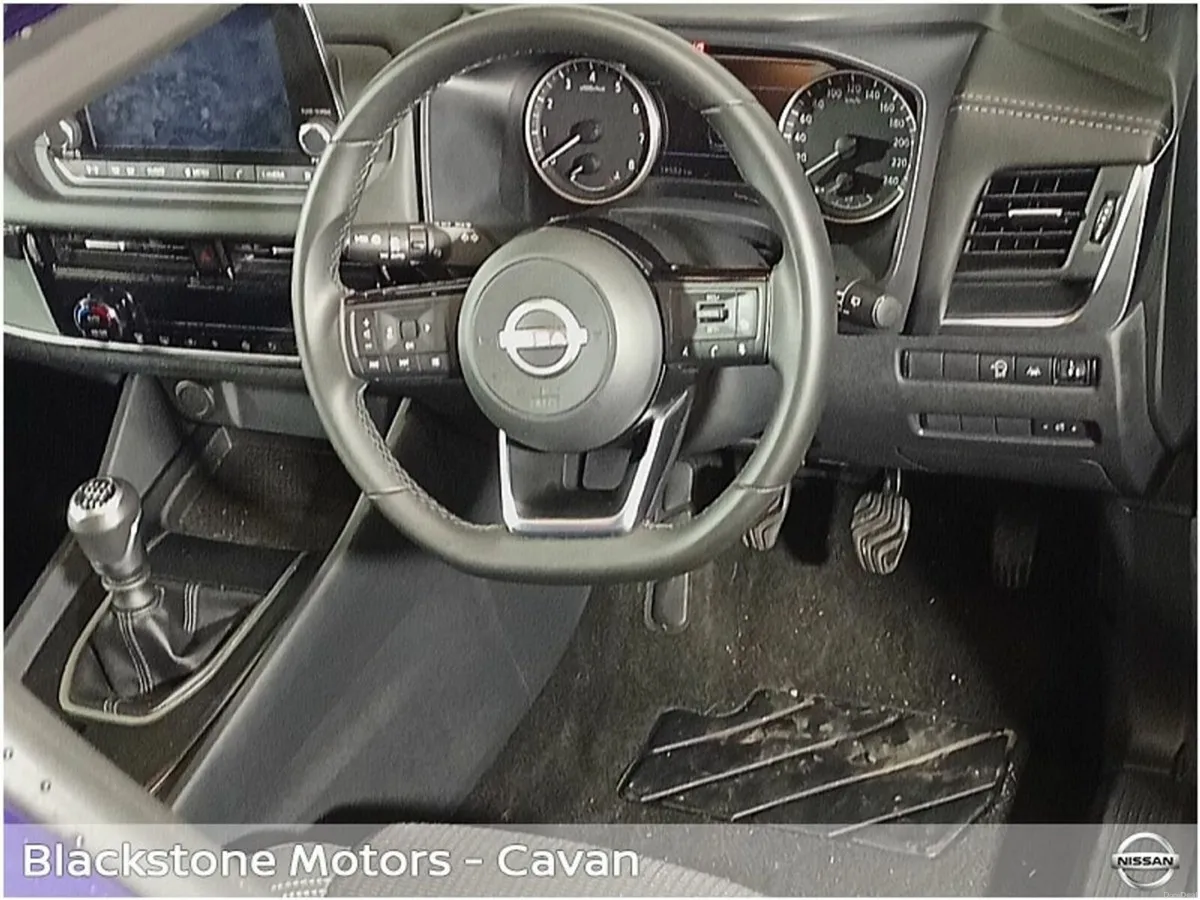 Nissan Qashqai 1.3 PET MILD HYBRID SV - Image 5