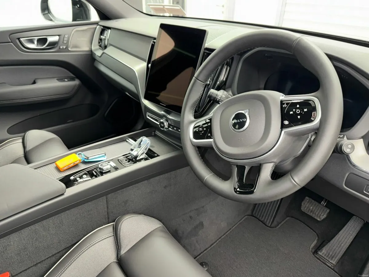 Volvo XC60 T6 BLACK EDITION *NEW MODEL* €175 P/W 3 - Image 6