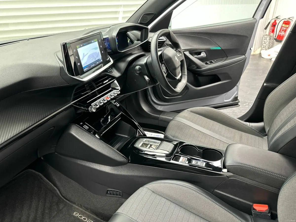 Peugeot 2008 E ALLURE *PRICE DROP* €70 P/W - Image 4