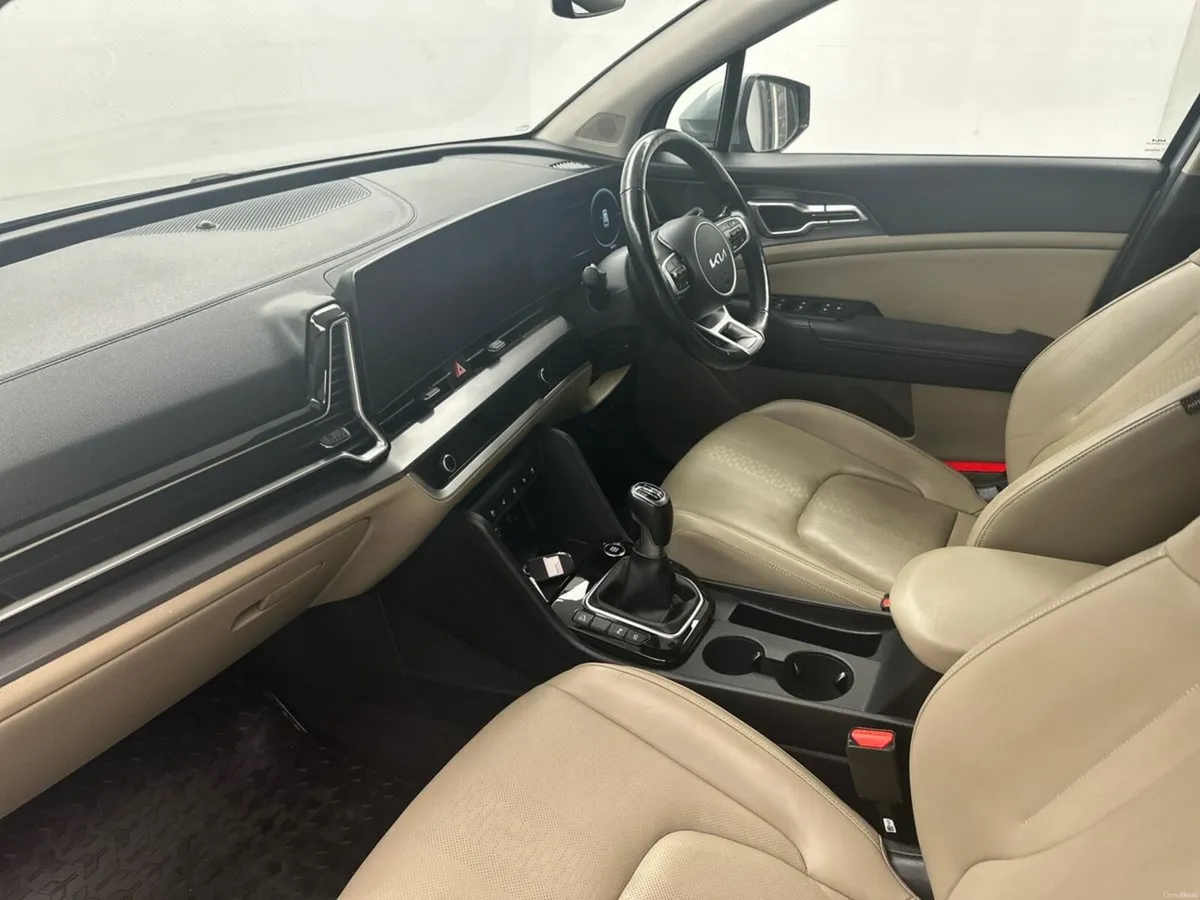 Kia Sportage 1.6CRDI K4 *FREE HAMPER* €100 P/W - Image 4