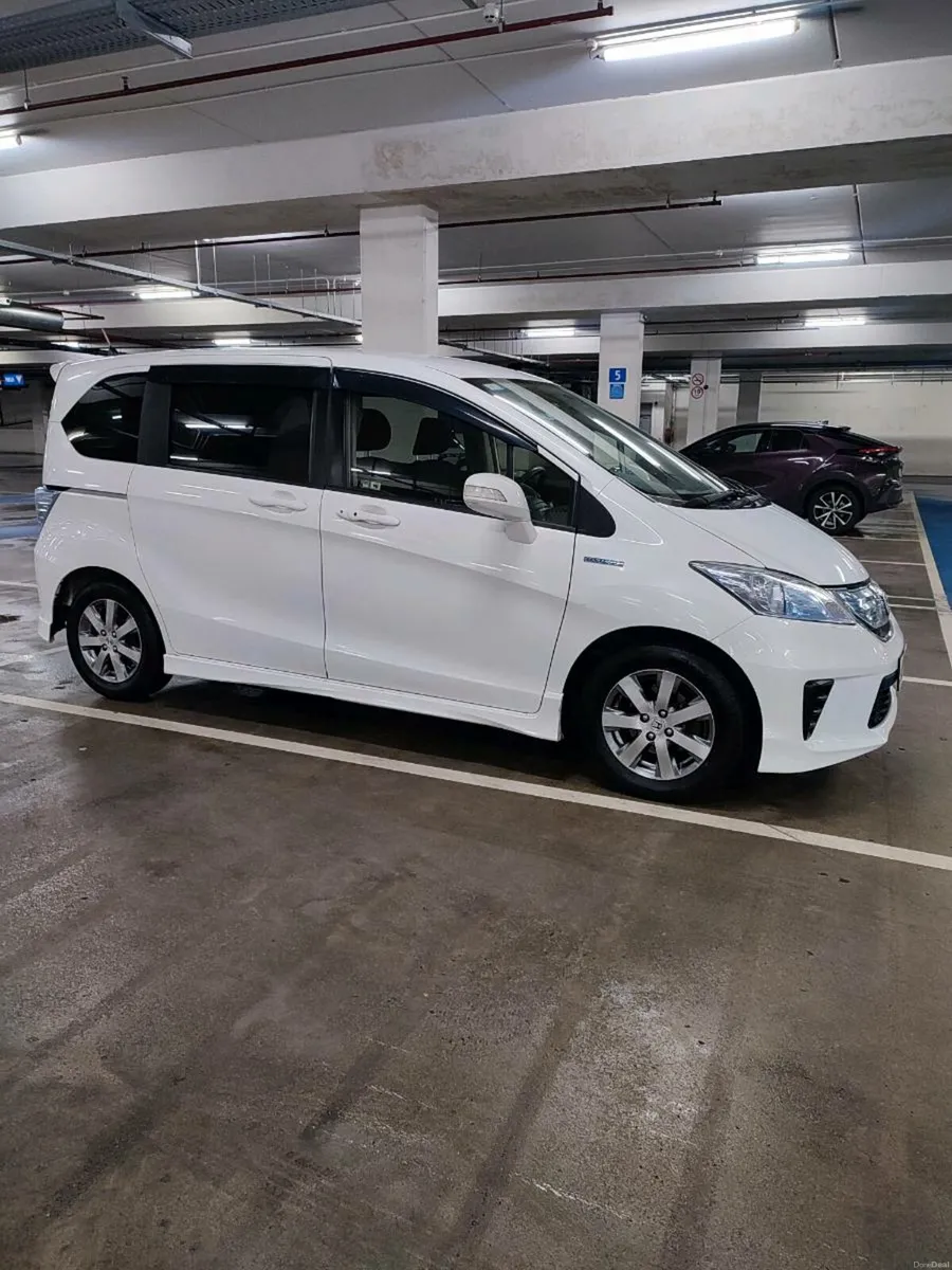Honda Freed Hybrid 7 Seater Automatic. Spotless! - Image 4