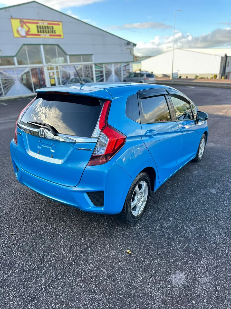 2014 Honda Fit Hybrid - Image 3
