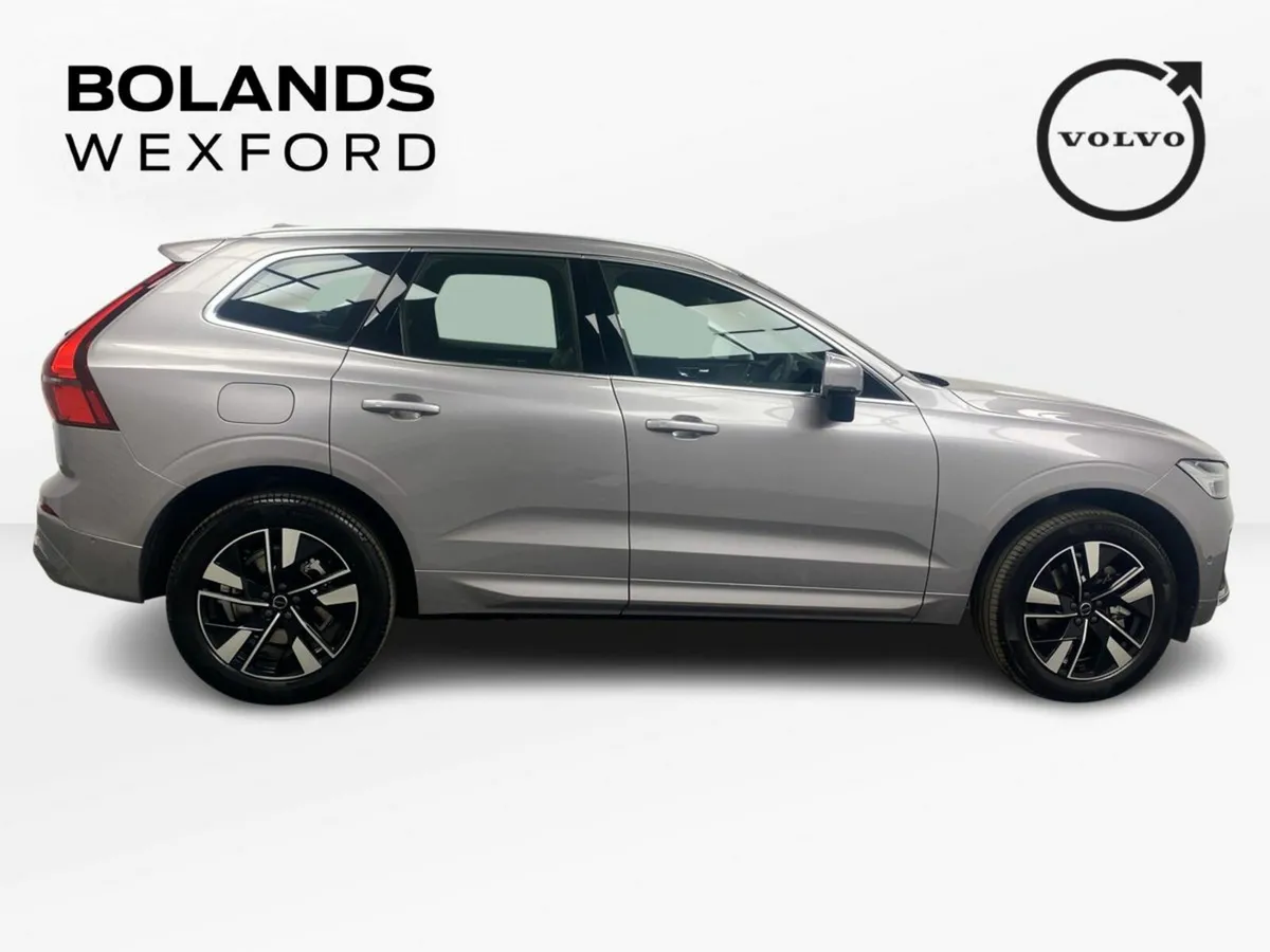 Volvo XC60 Plus Bright in Aurora Sliver with the C - Image 4