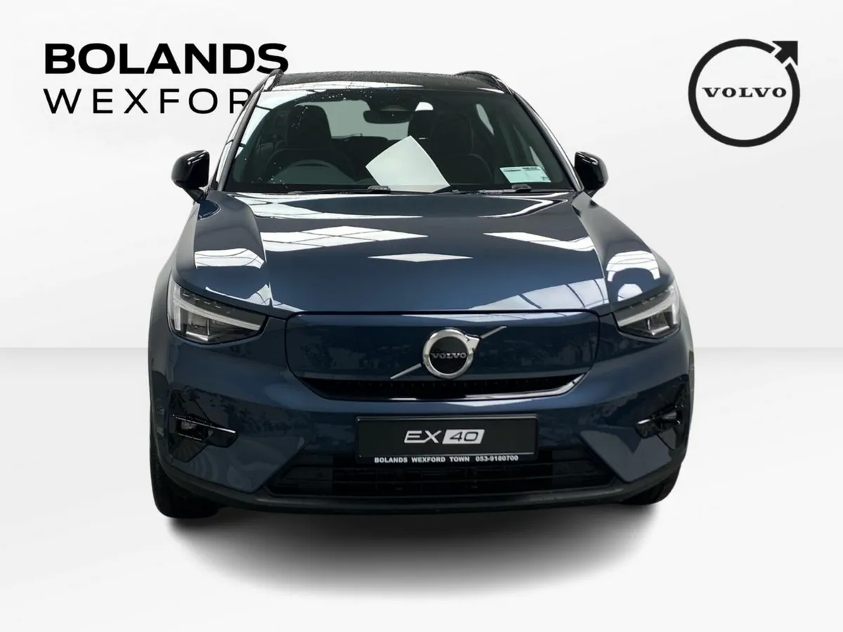 Volvo EX40 Plus Denim Blue Extended Range - Image 3