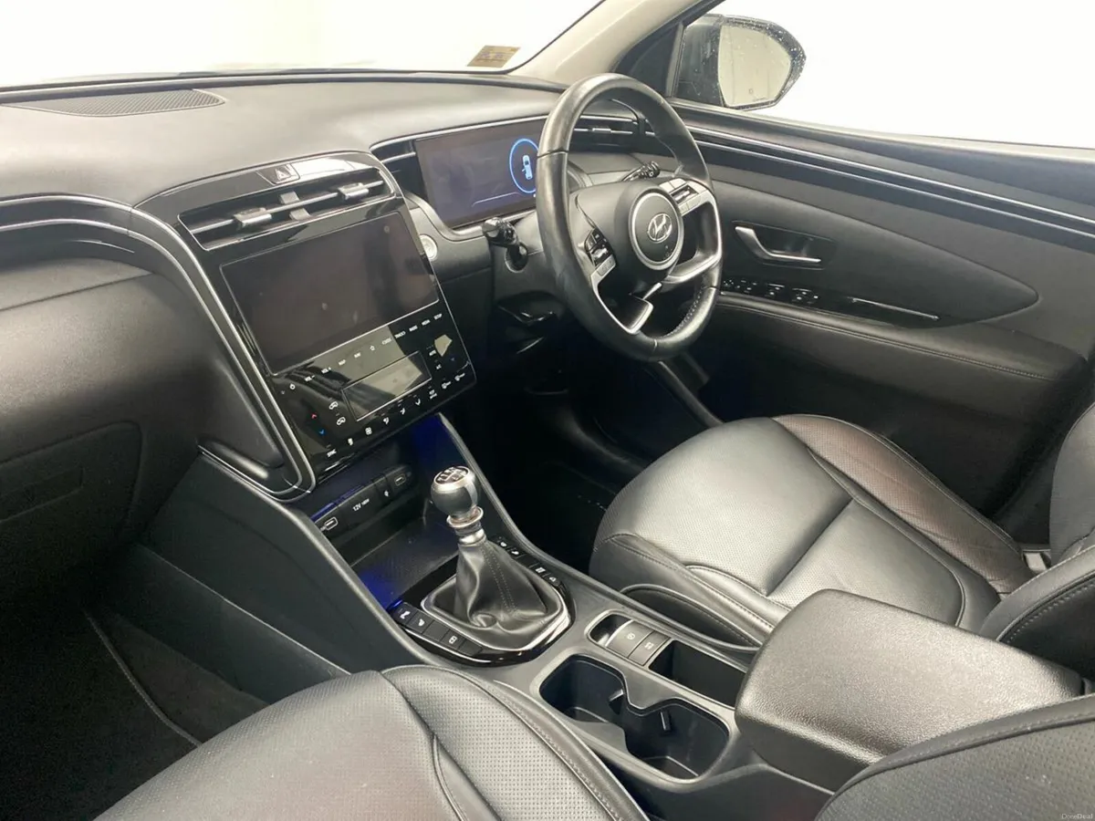 Hyundai Tucson 2WD Executive Plus - Image 3