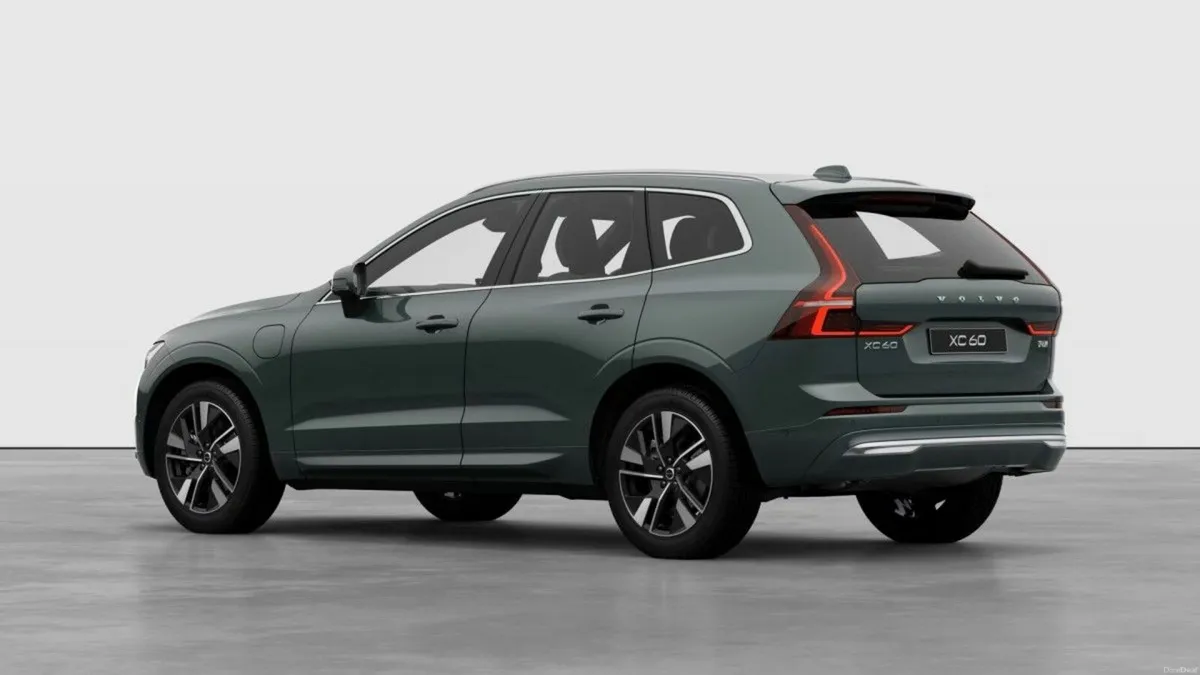 Volvo XC60 Plus Bright with Cardamom interior - Image 6