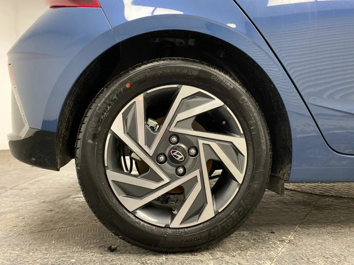 Hyundai i20 i20 FL Deluxe Plus Auto - Image 5