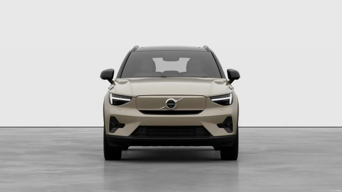 Volvo EX40 ULTRA TWIN MOTOR IN SAND DUNNE - Image 6