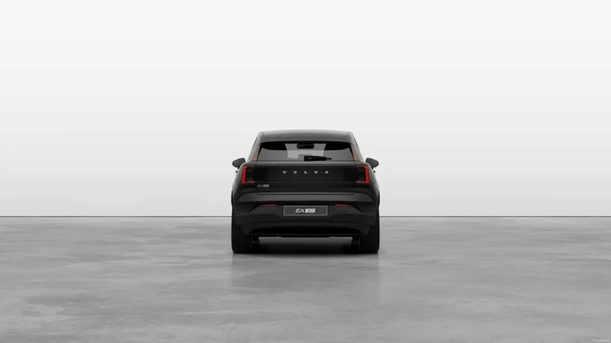 Volvo EX30 Ultra Extended Range Onyx black  with B - Image 5
