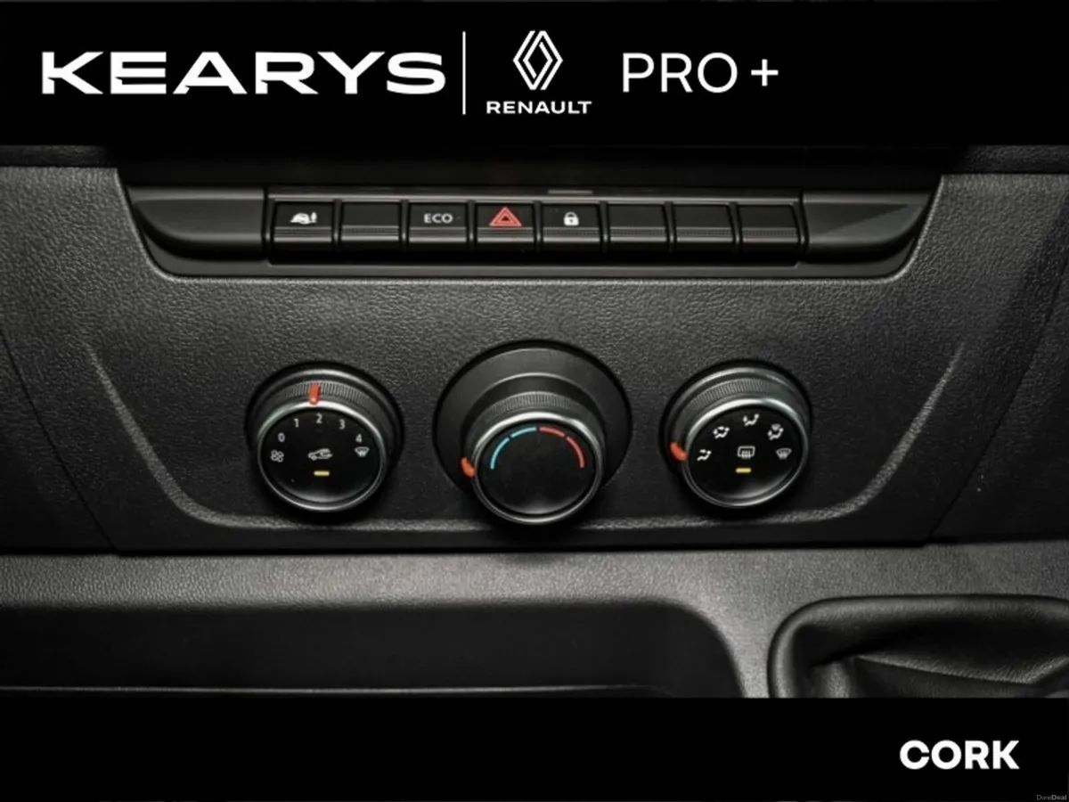 Renault Master LM35 Blue dCi 135 Business, INC VAT - Image 4