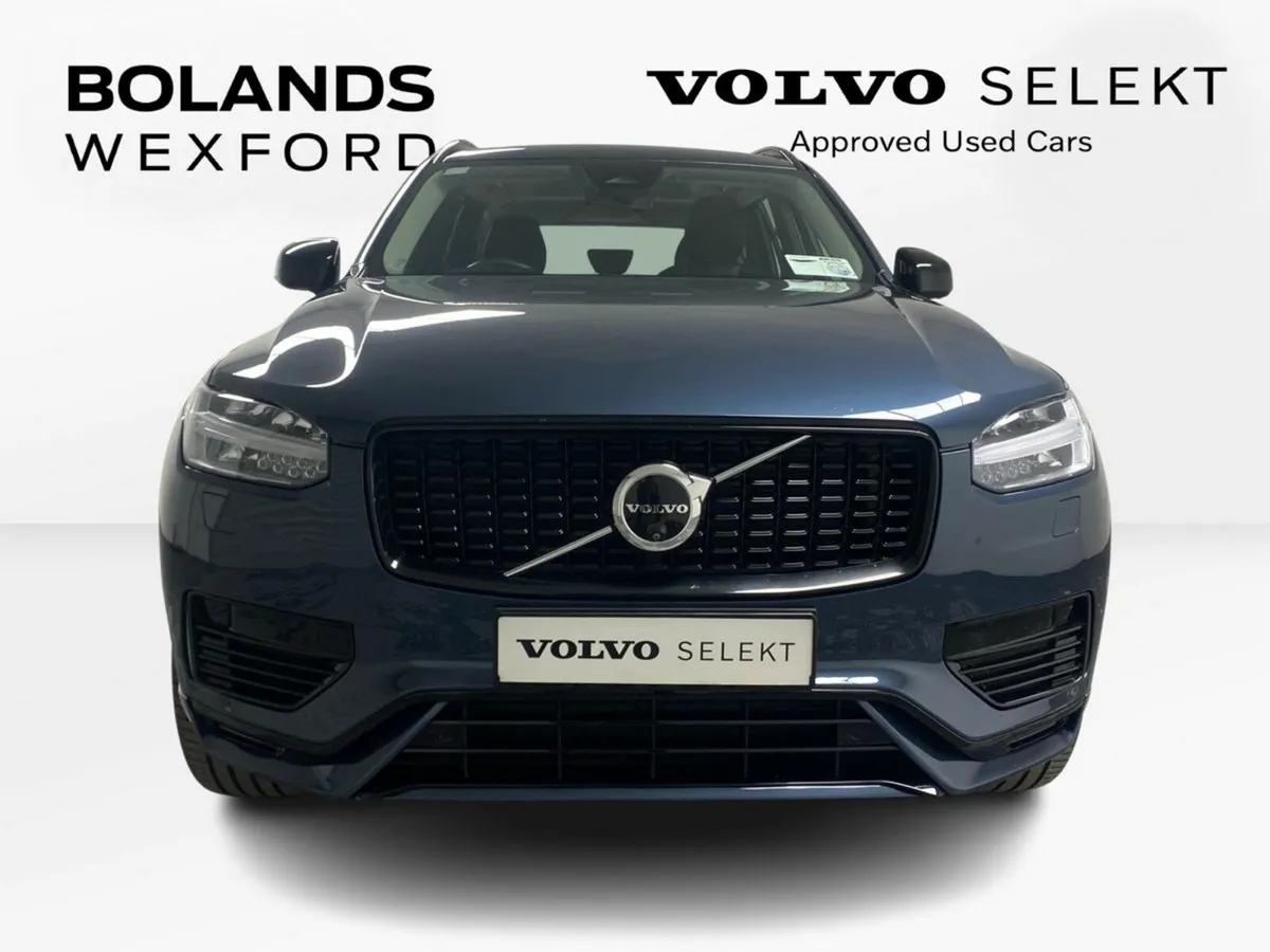 Volvo XC90 2 YR WARRANTY Plus PHEV(Dark Theme) - Image 3