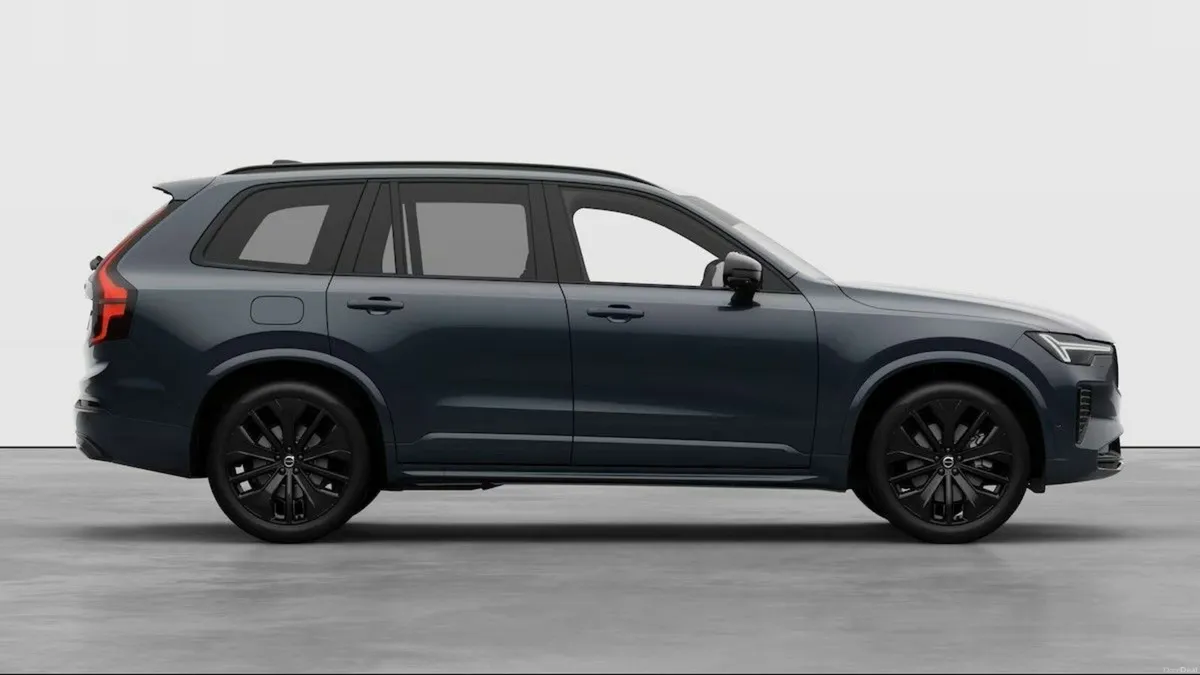 Volvo XC90 Denim Blue XC90 Ultra Black Edition - Image 3