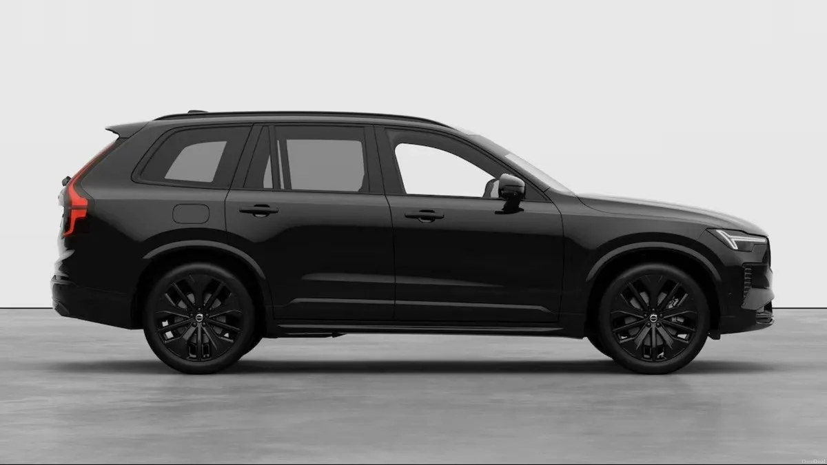 Volvo XC90 Onyx Black XC90 Plus Black Edition In s - Image 6