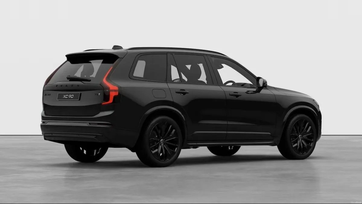 Volvo XC90 Onyx Black XC90 Plus Black Edition In s - Image 4