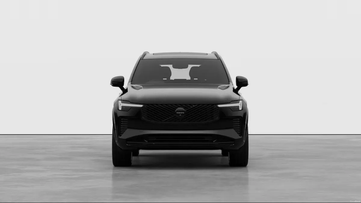 Volvo XC90 Onyx Black XC90 Plus Black Edition In s - Image 5