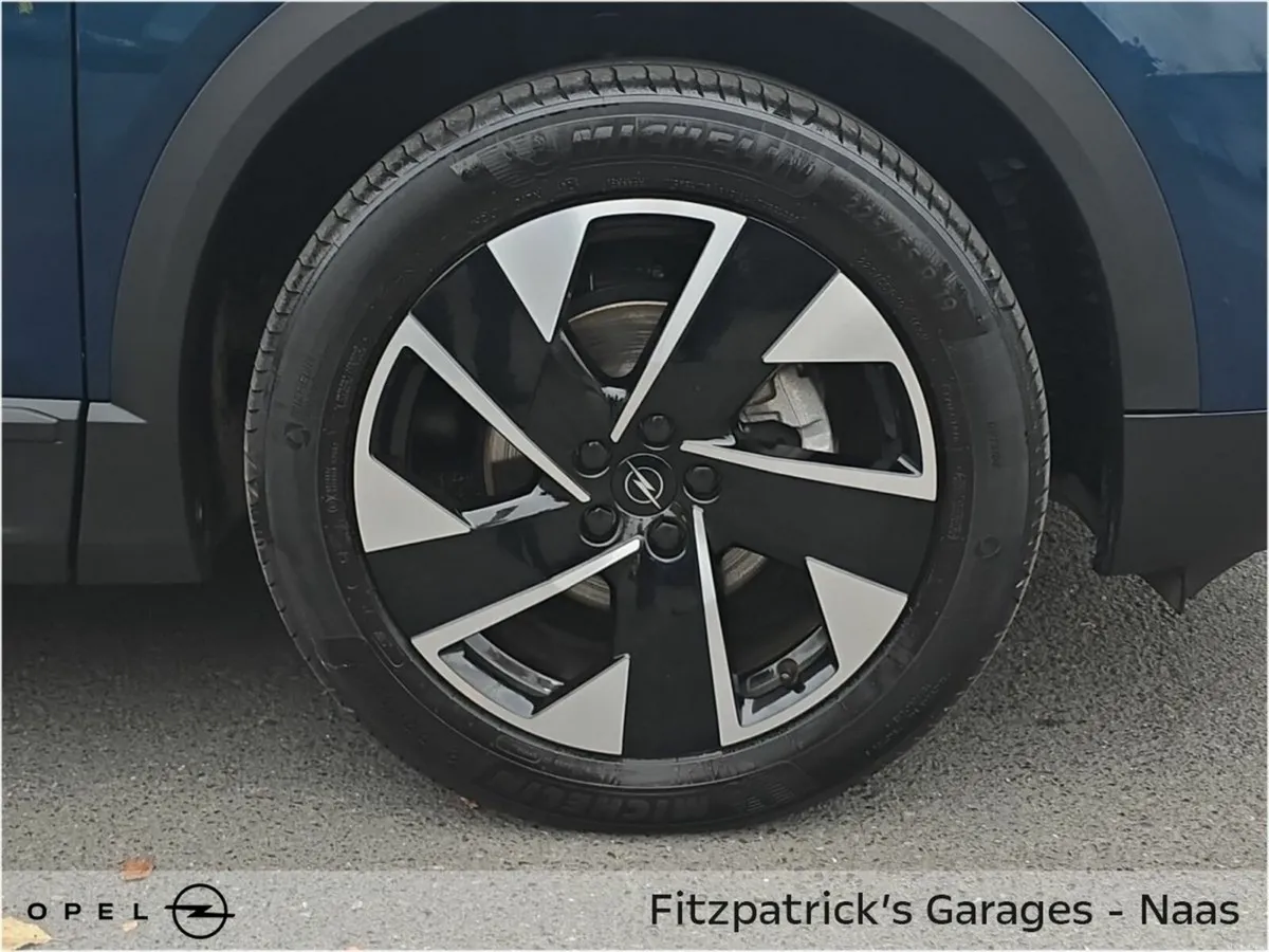 Opel Grandland GS HYBRID Demo with 3.9% Finance Av - Image 6