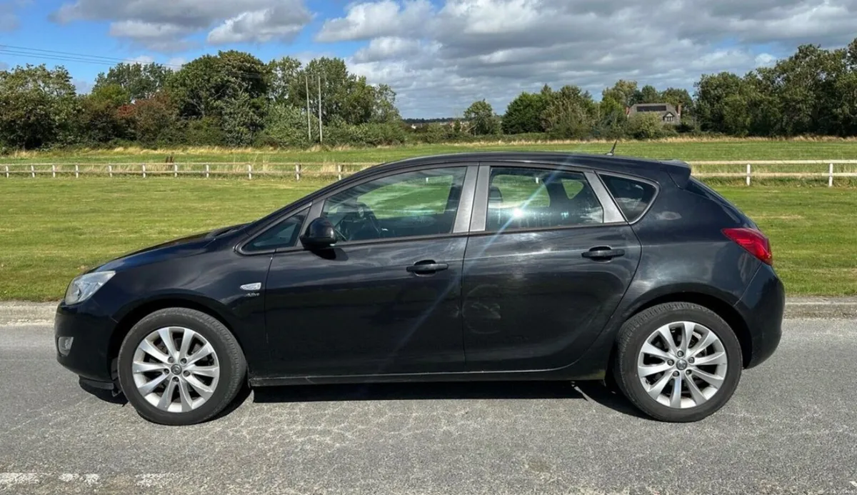 Opel Astra 2012 Nct 7/2026 - Image 3