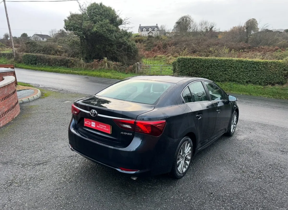 Toyota Avensis Business Edition 2017 - Image 2