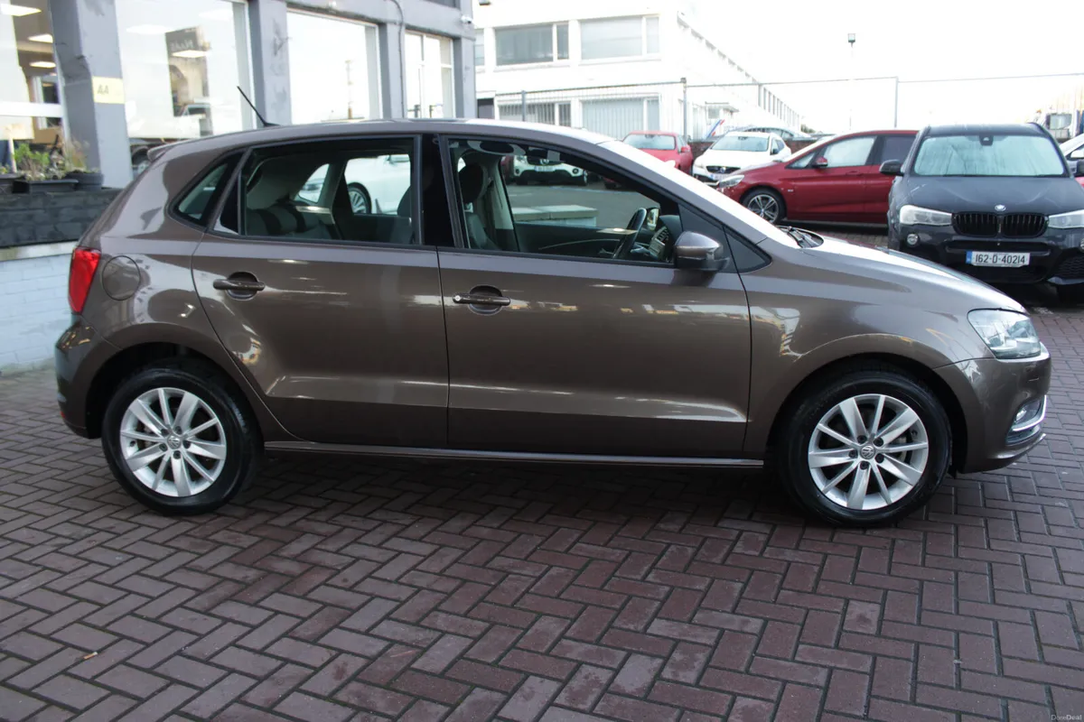 1.2TSI HATCH 5DR AUTOMATIC - Image 3