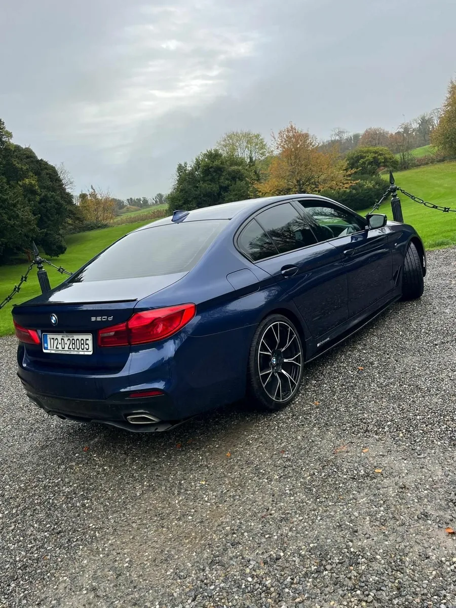 BMW 5-Series 2017 - Image 2