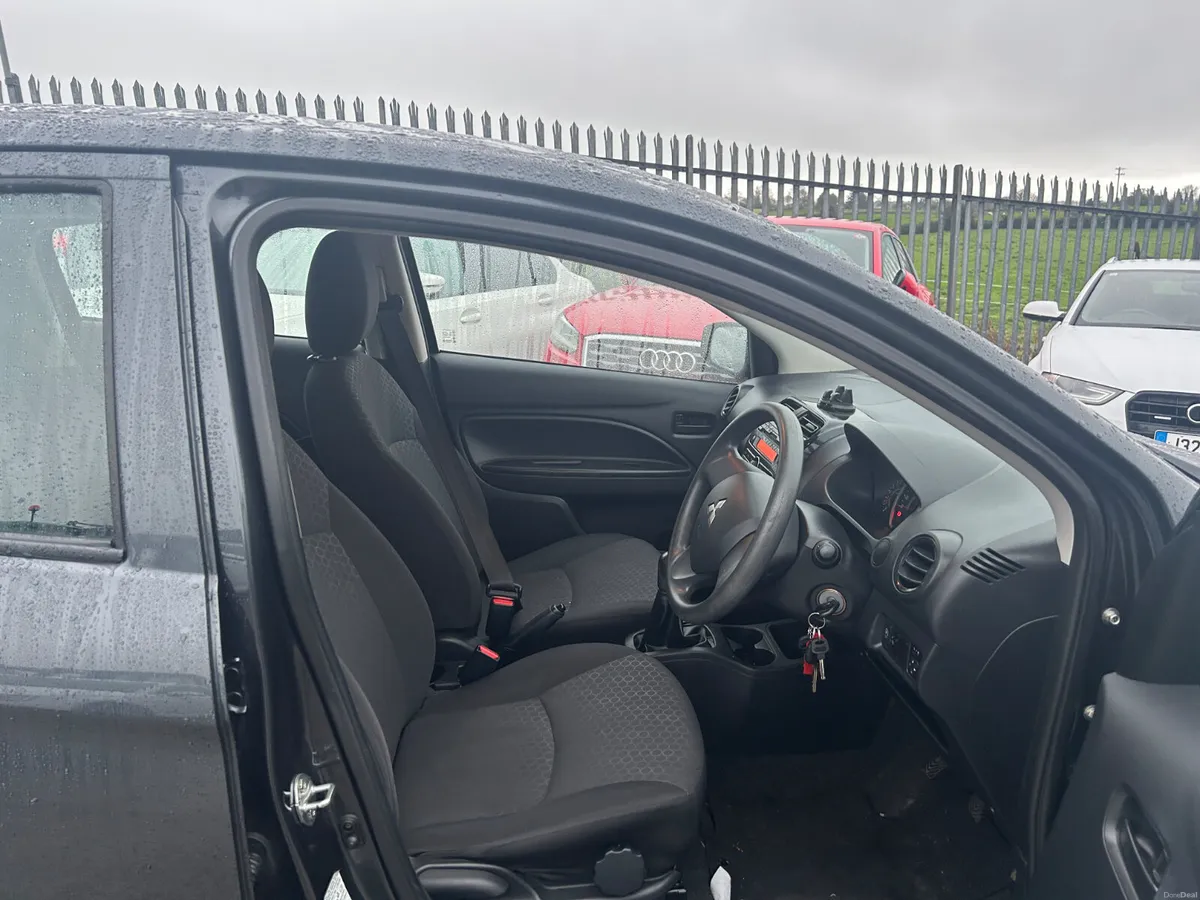 Mitsubishi Space Star 2015 - Image 4