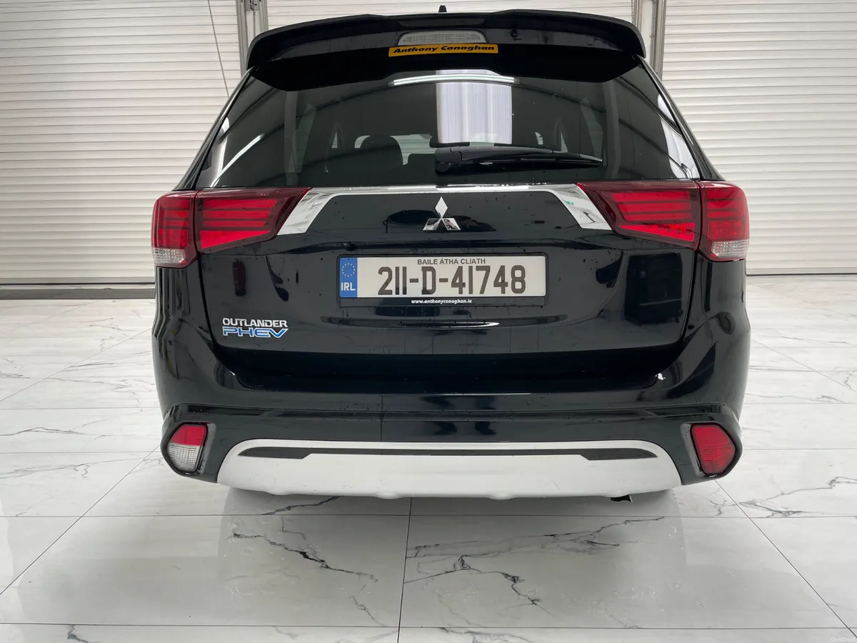 Mitsubishi Outlander 2021 - Image 4