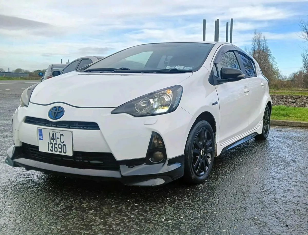 Toyota Aqua Sport AUTO - Image 3