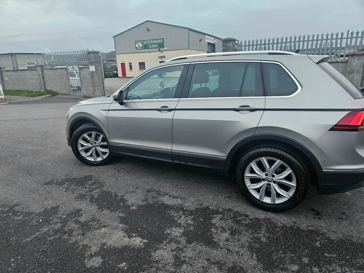 Volkswagen Tiguan 2019 - Image 2