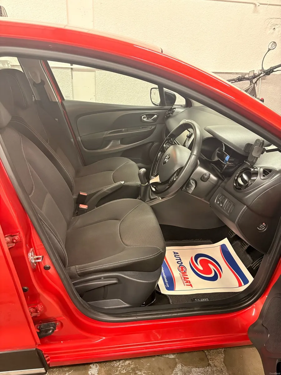 2015 RENAULT CLIO DYNAMIQUE!LOW MILAGE 73k miles! - Image 4