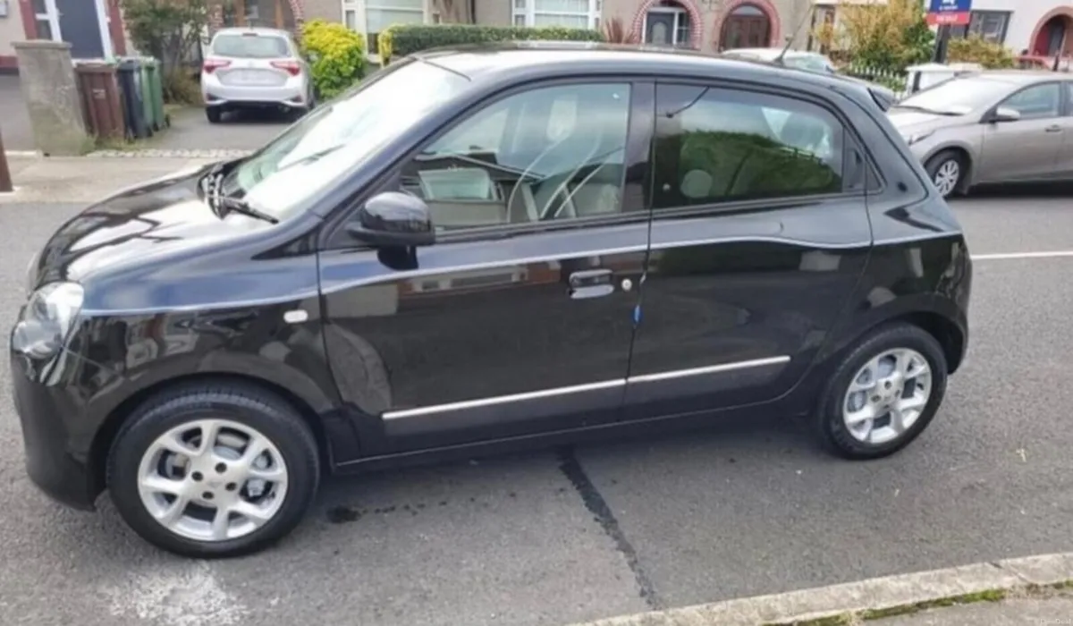 2015 RENAULT TWINGO 1.0 PETROL LONG NCT & TAX - Image 1