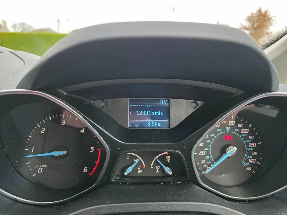 Ford C-Max 2011 - Image 2