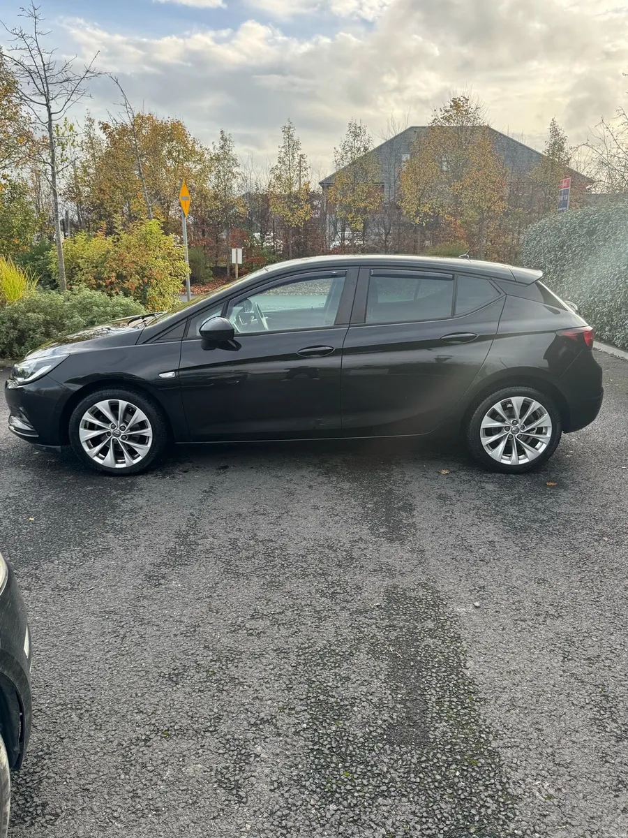 2018 OPEL ASTRA 1.4 Petrol Manual - Image 4