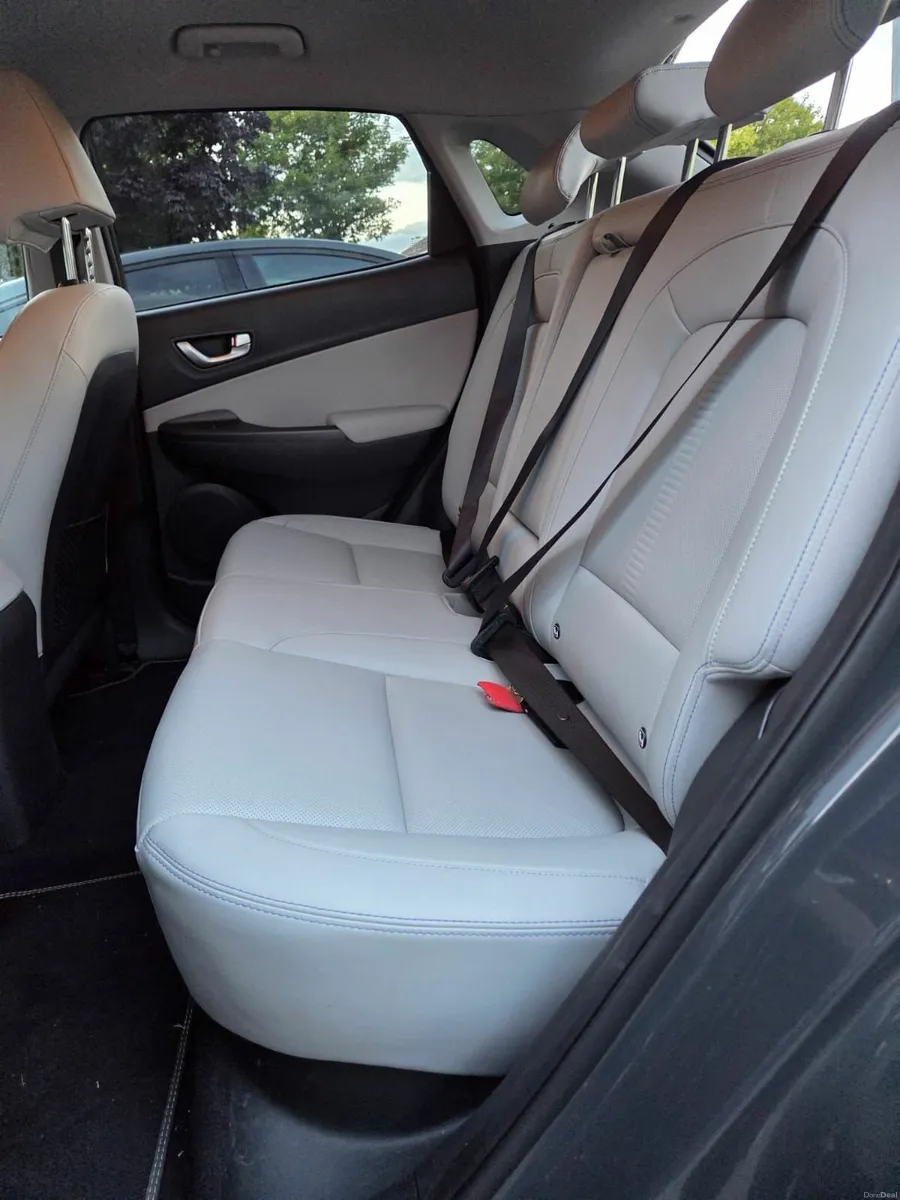 Hyundai KONA 2023 - Image 2