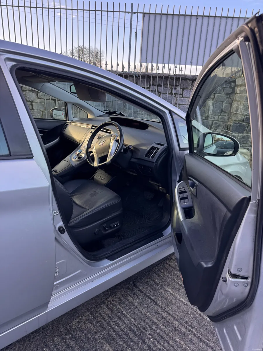 Toyota Prius 2013 - Image 6