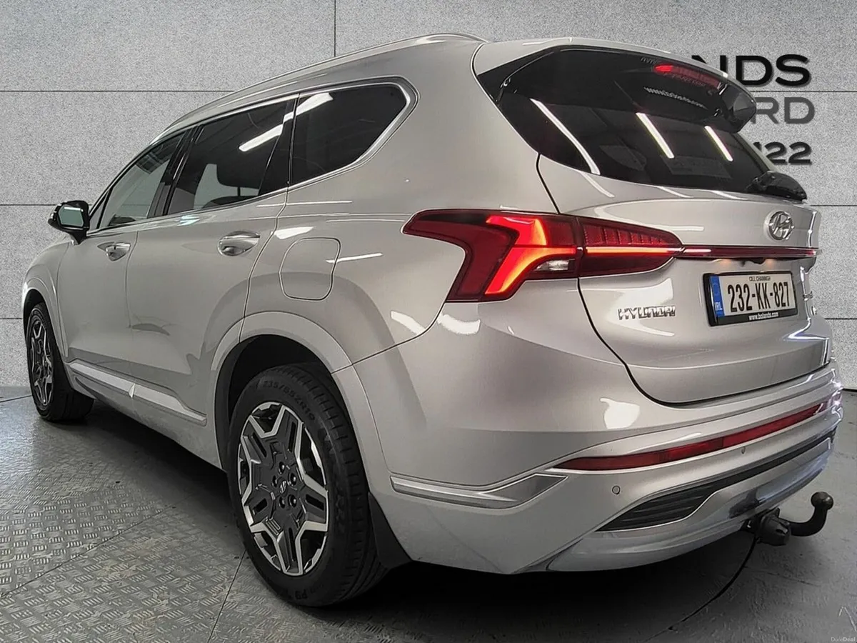 Hyundai Santa Fe 1.6 PHEV 4WD Executive Plus Auto - Image 3