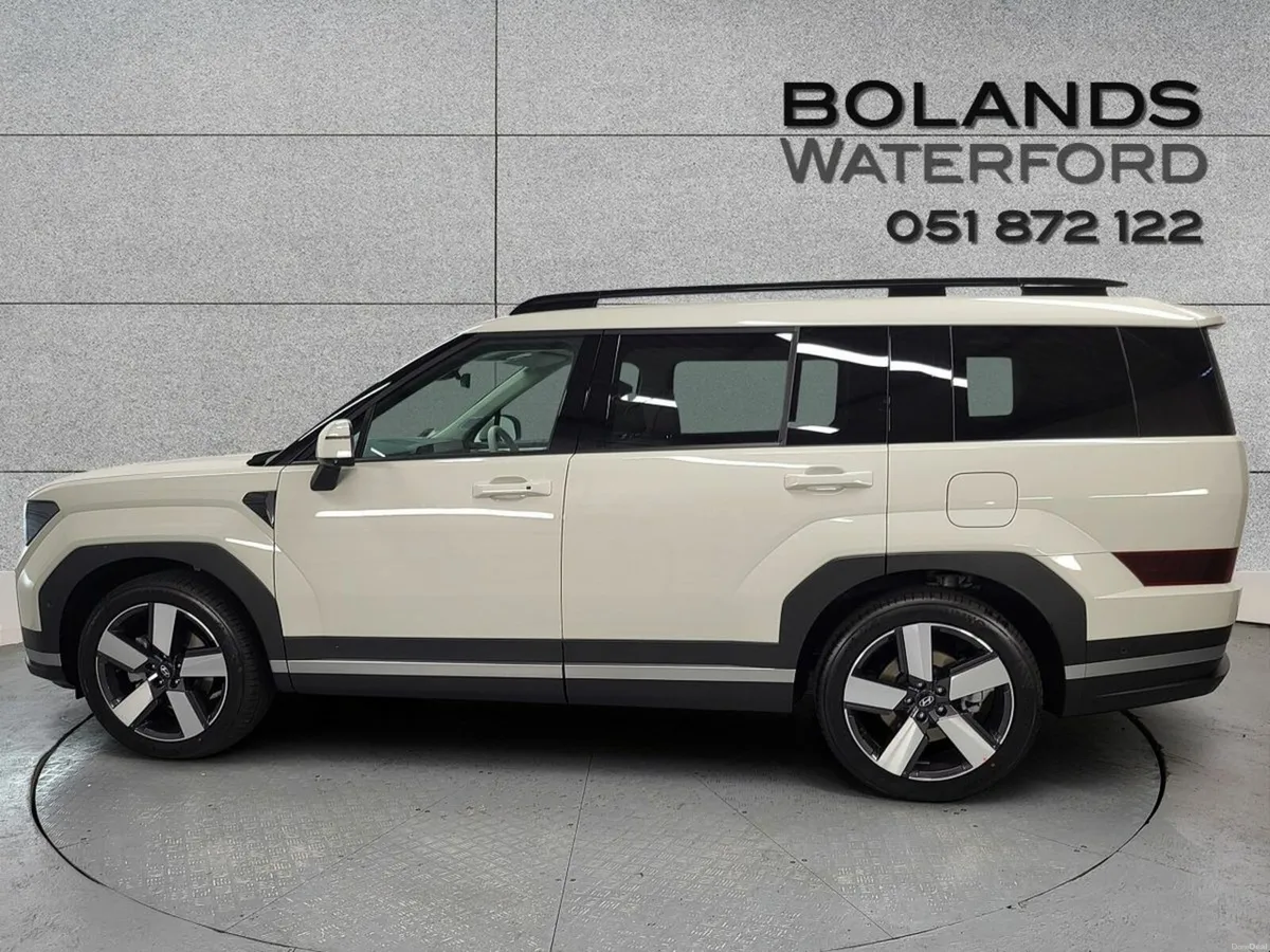 Hyundai Santa Fe Premium from €525 per month - Image 4