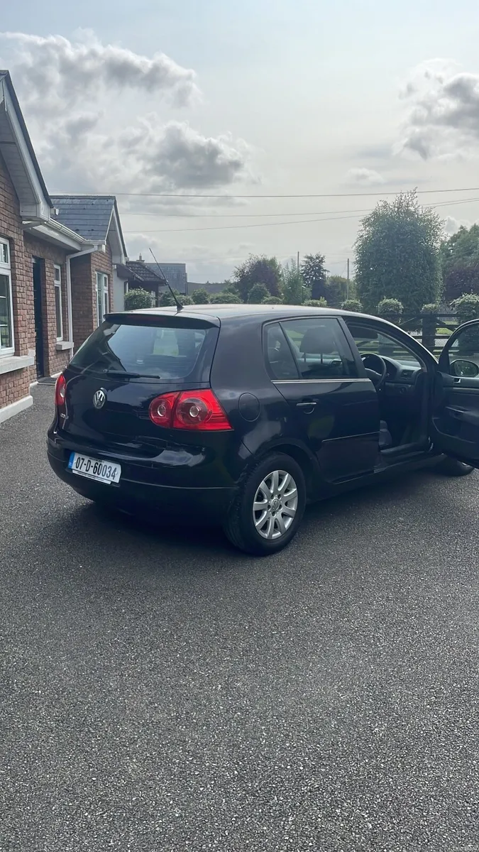 Volkswagen Golf 2007 - Image 1