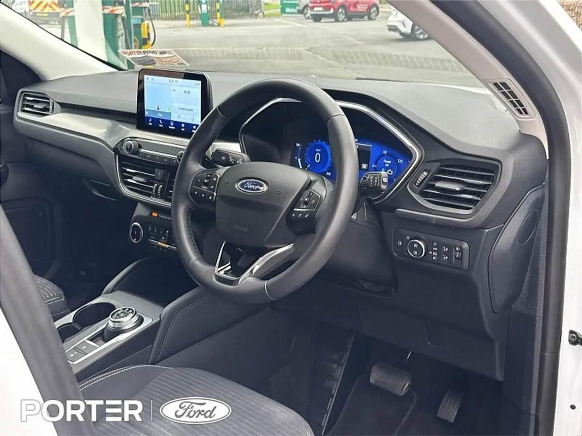 Ford Kuga 2.5 PHEV TITANIUM  225PS *AUTO* - Image 4
