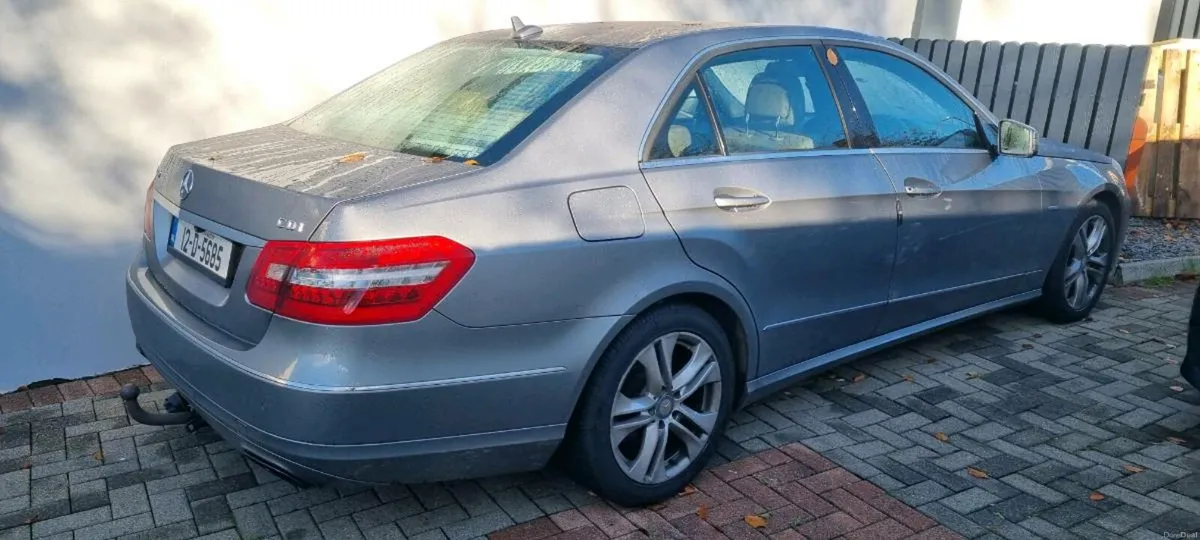 Mercedes E200 - Image 3
