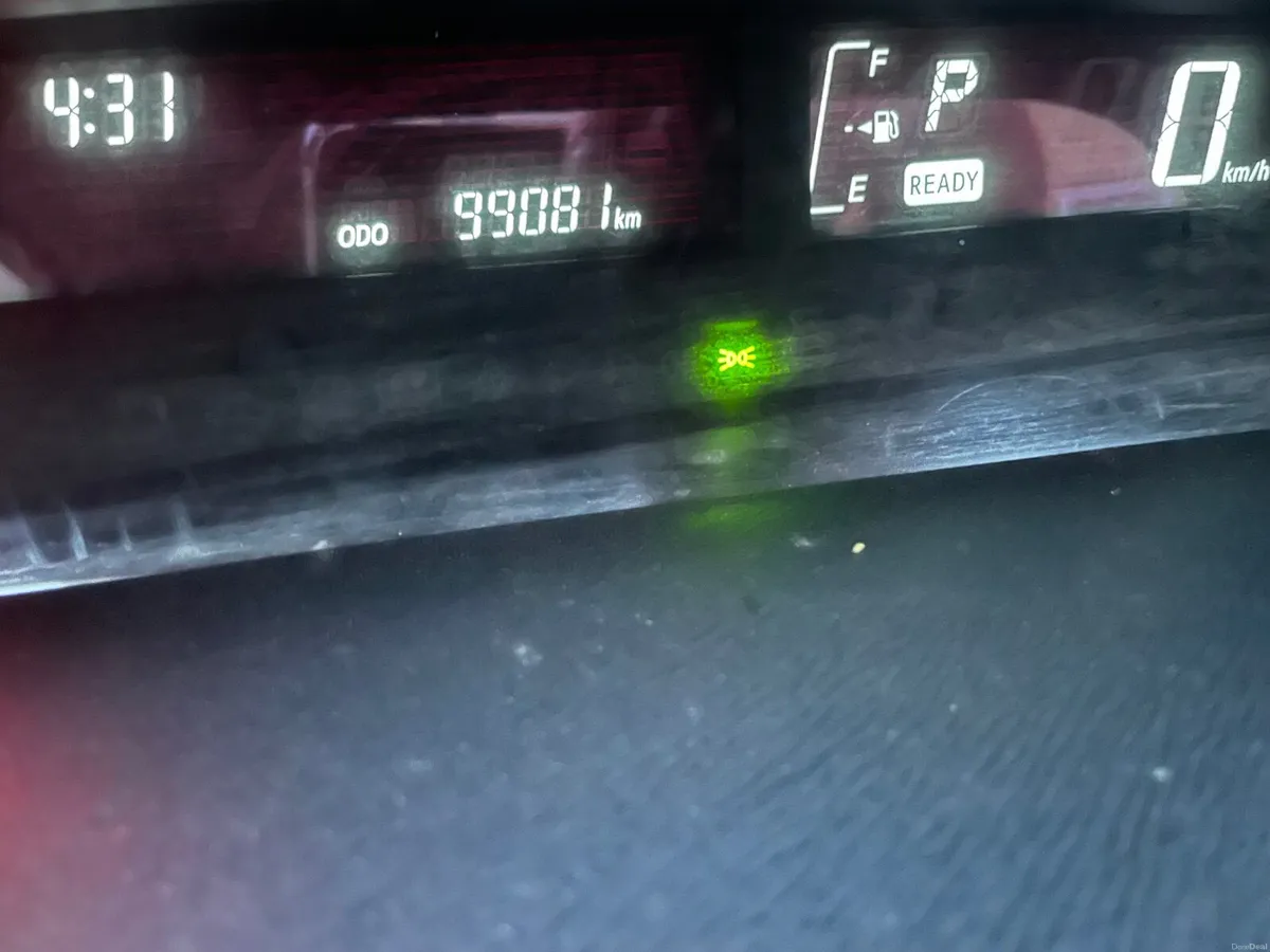 Toyota Aqua 2016 - Image 2