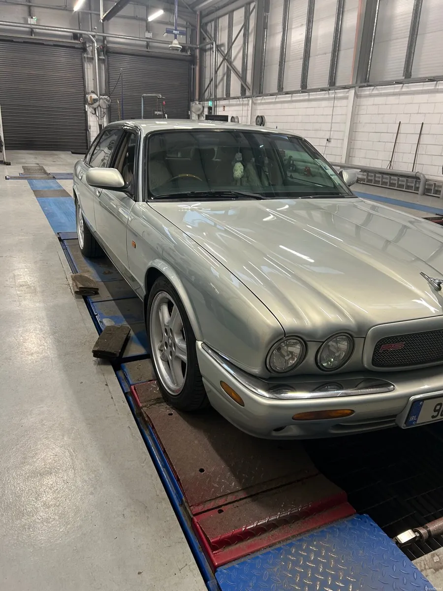 Jaguar xjr 1998 - Image 1