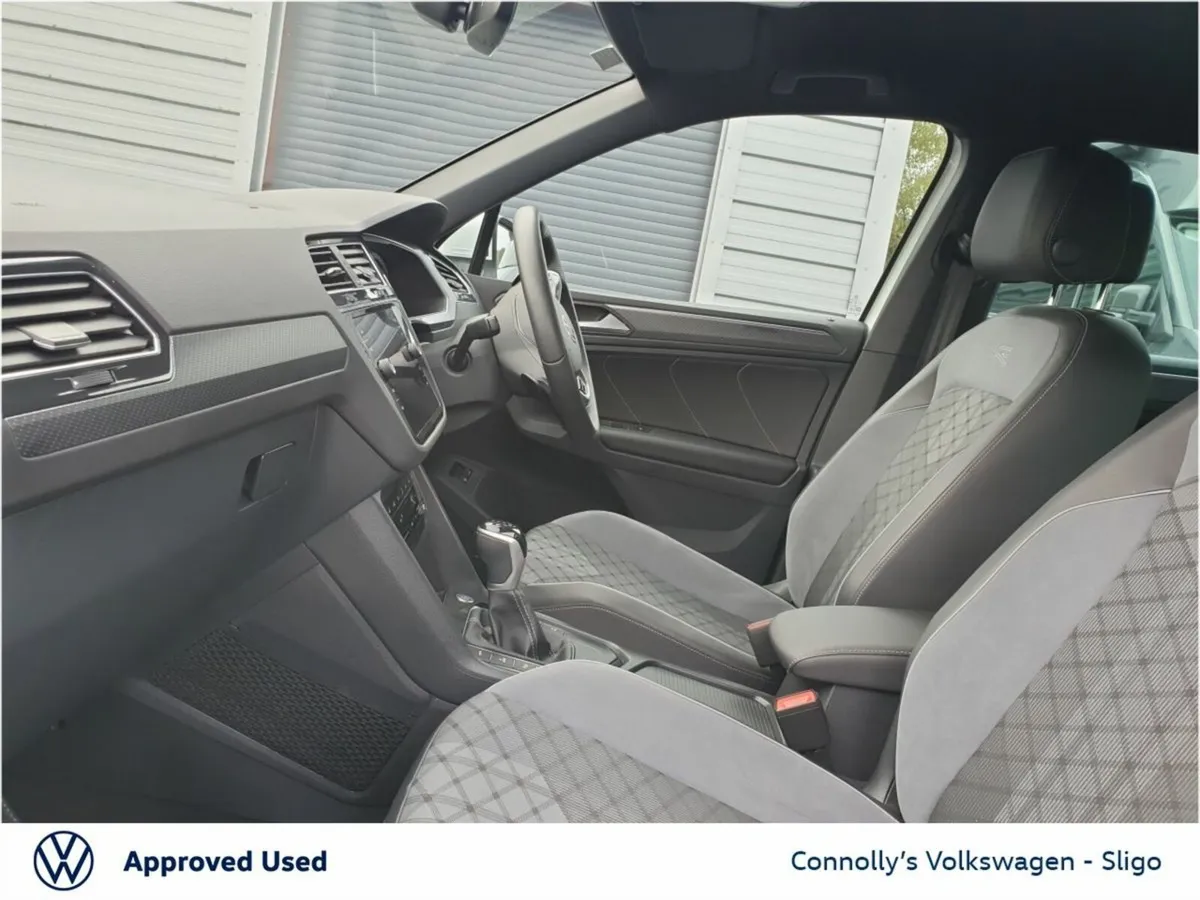 Volkswagen Tiguan RLINE 1.4TSI PHEV 245HP AUTO - Image 4
