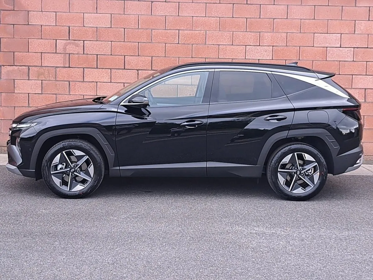 Hyundai Tucson Executive Plus Model 1.6 Diesel, Or - Image 3