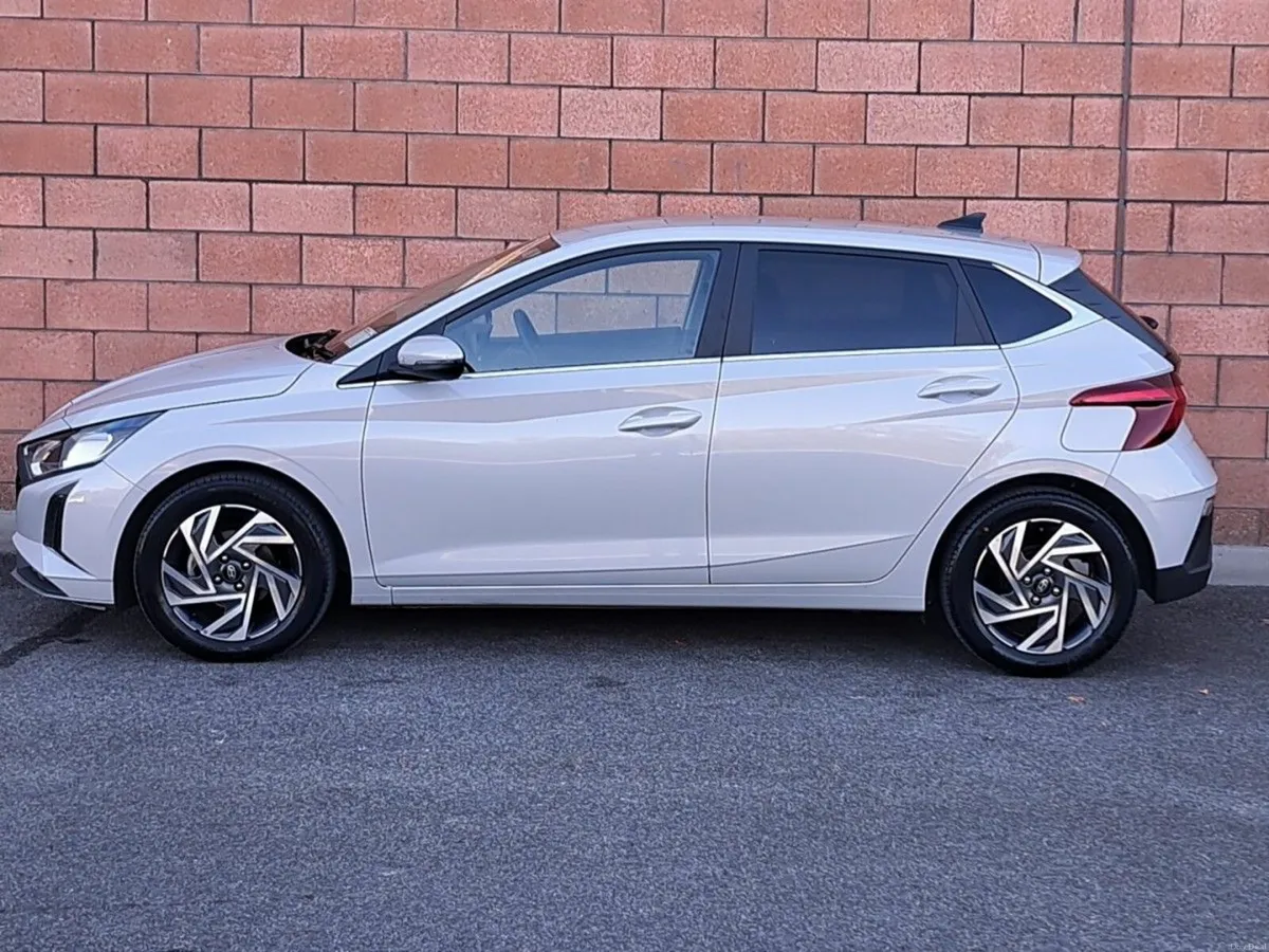 Hyundai i20 Deluxe Plus Model 1.2 Petrol. - Image 3