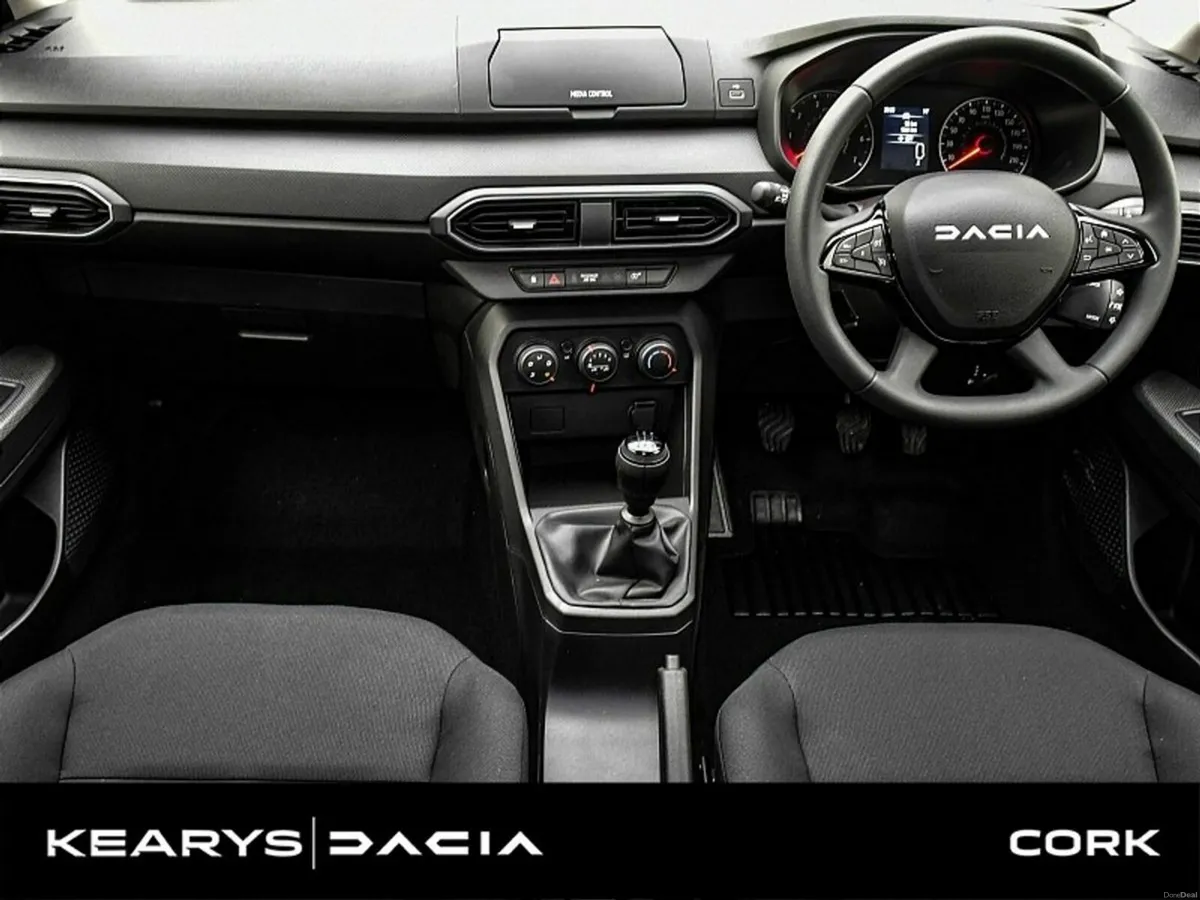 Dacia Sandero Essential TCe 90 5Sp GSR2 - Image 4