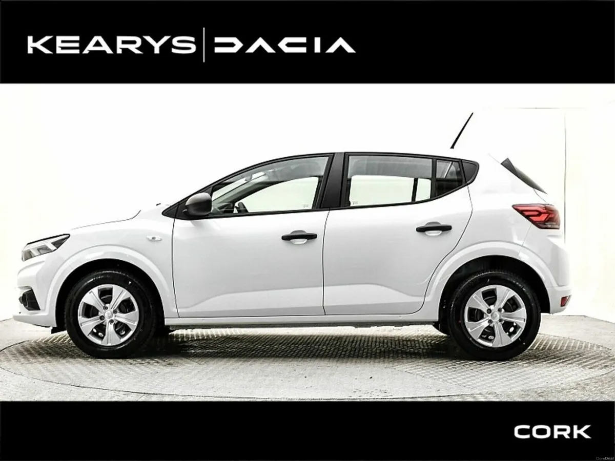 Dacia Sandero Essential TCe 90 5Sp GSR2 - Image 4