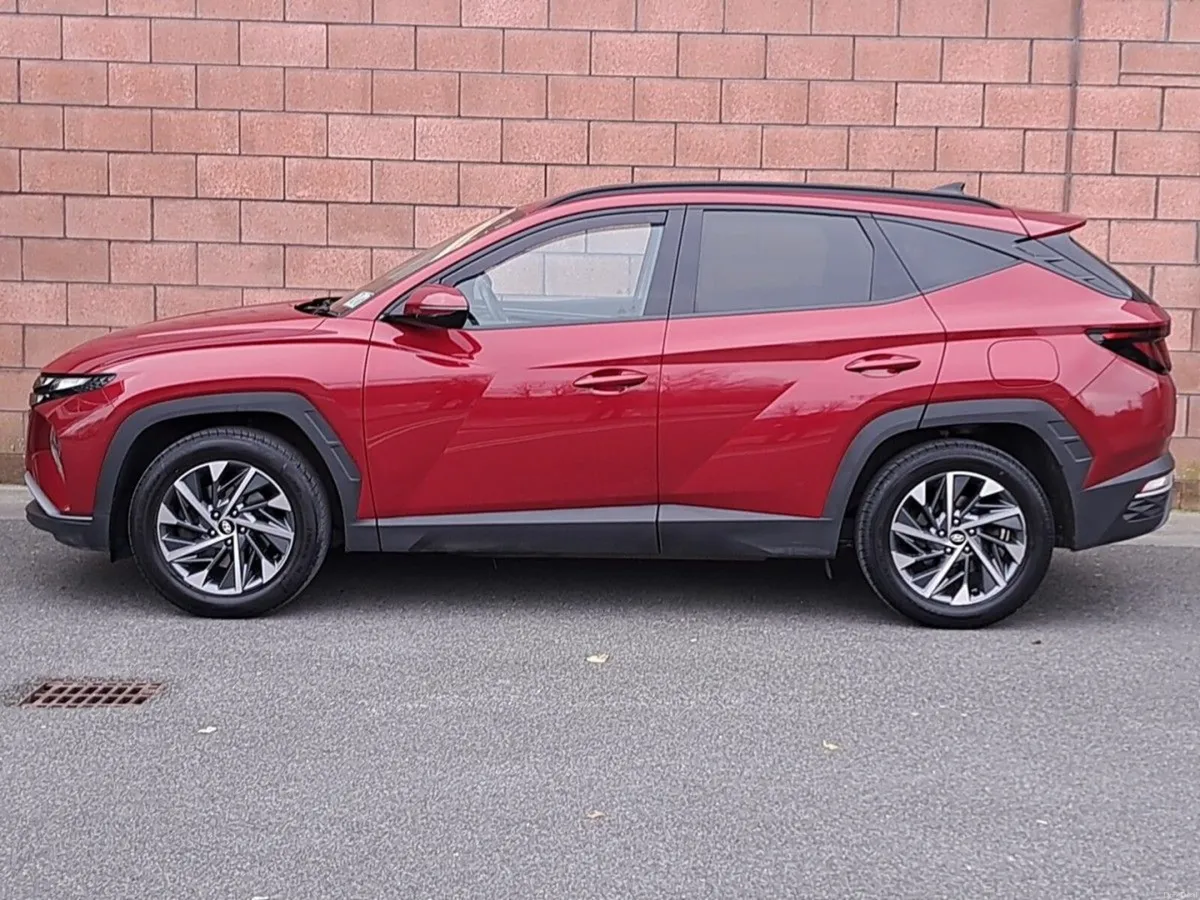 Hyundai Tucson Executive Model 1.6 Diesel - Image 3
