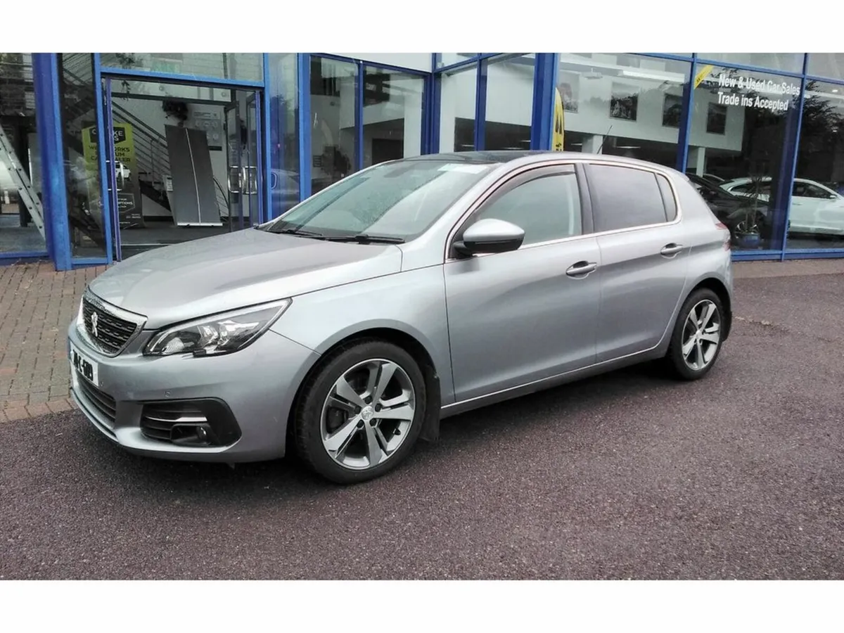 Peugeot 308 Allure 1.5 HDI 130 Auto 6.2 4D - Image 3