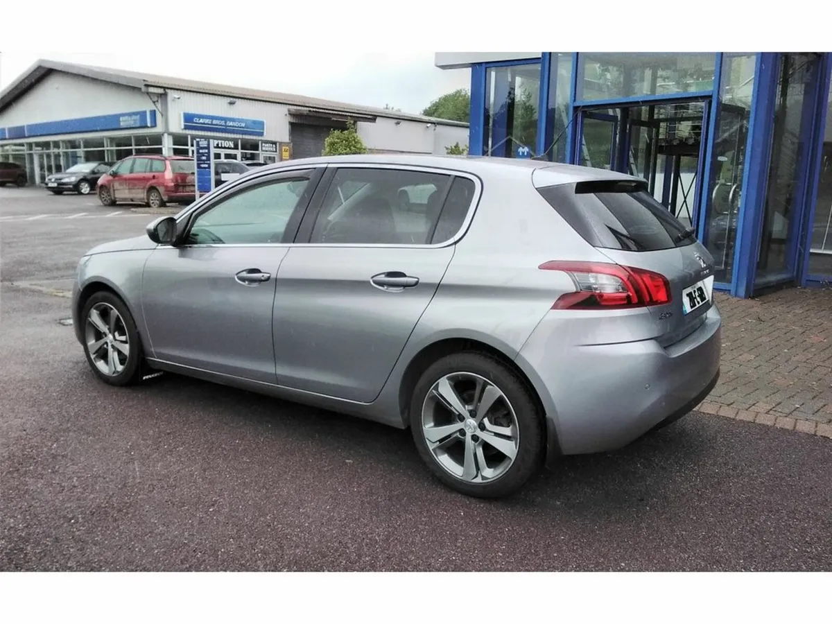 Peugeot 308 Allure 1.5 HDI 130 Auto 6.2 4D - Image 4